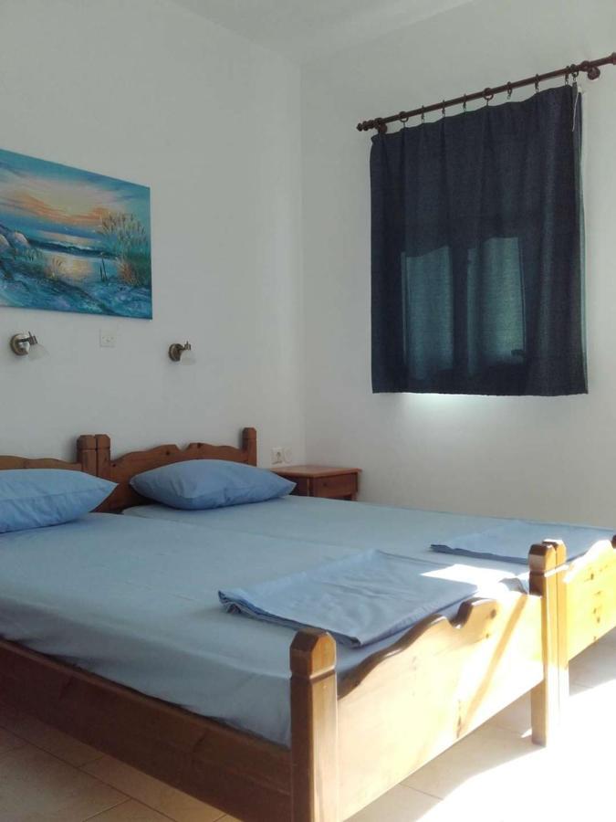 לפקוס קרפתאו Nikos Apartments מראה חיצוני תמונה