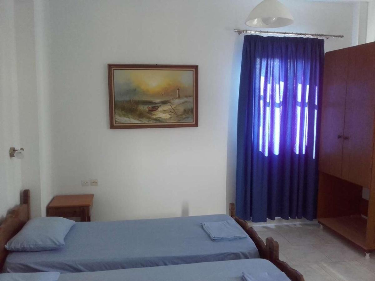 לפקוס קרפתאו Nikos Apartments מראה חיצוני תמונה