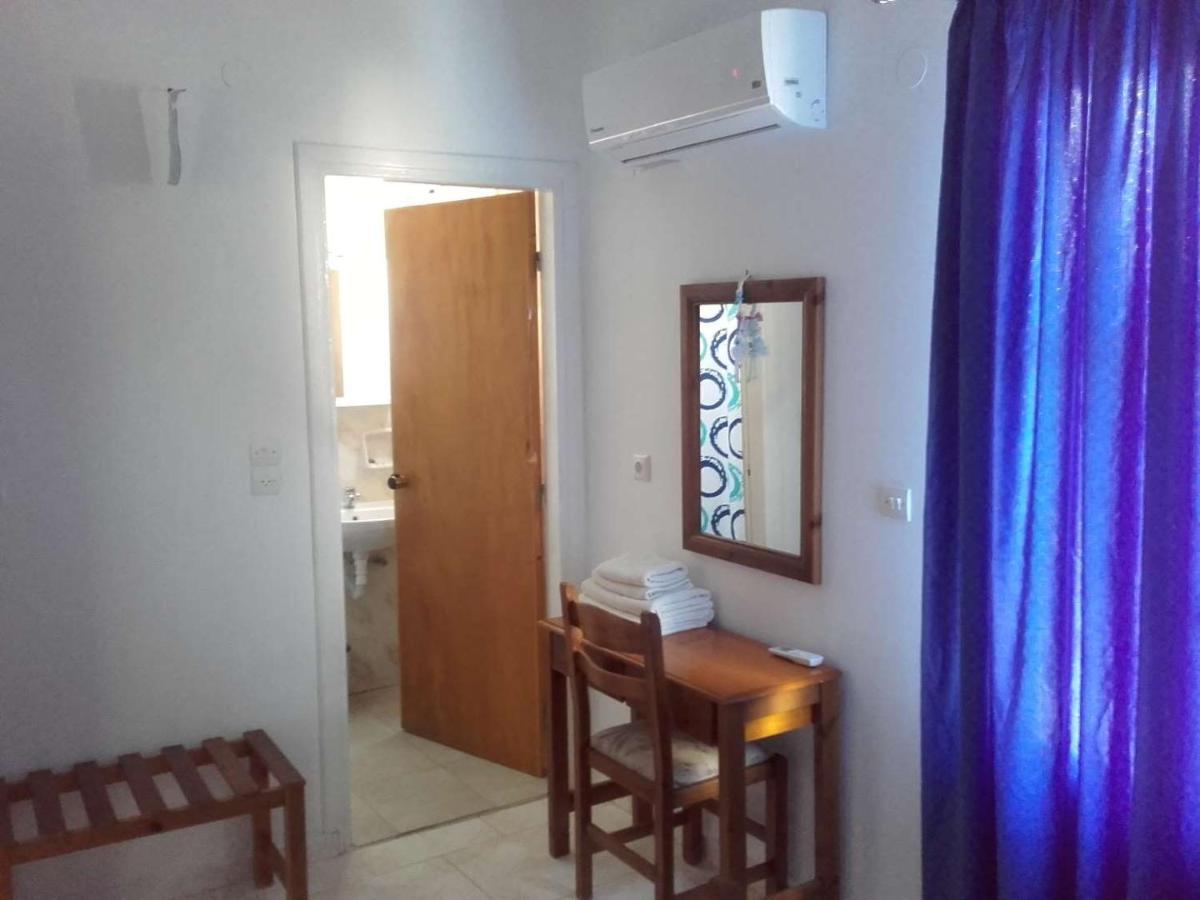 לפקוס קרפתאו Nikos Apartments מראה חיצוני תמונה