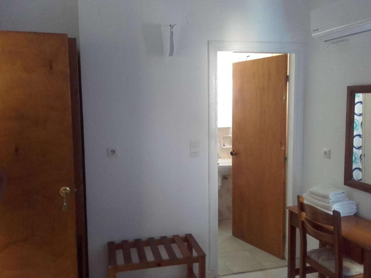 לפקוס קרפתאו Nikos Apartments מראה חיצוני תמונה