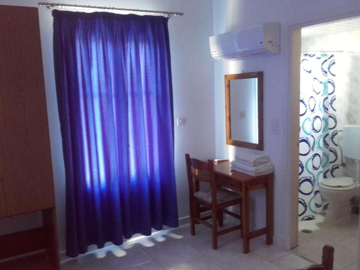 לפקוס קרפתאו Nikos Apartments מראה חיצוני תמונה